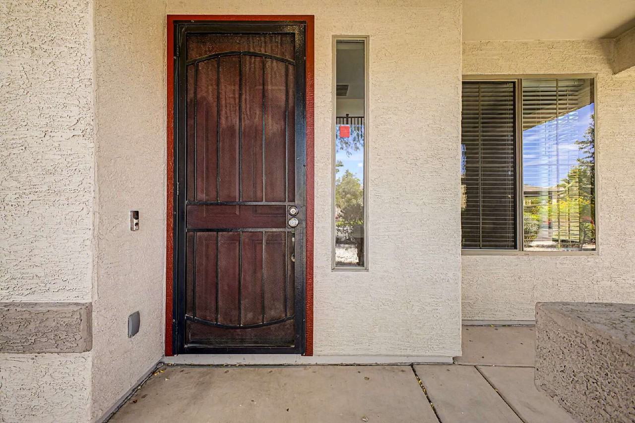 16124 N 180th Ln - Photo 4 of 39