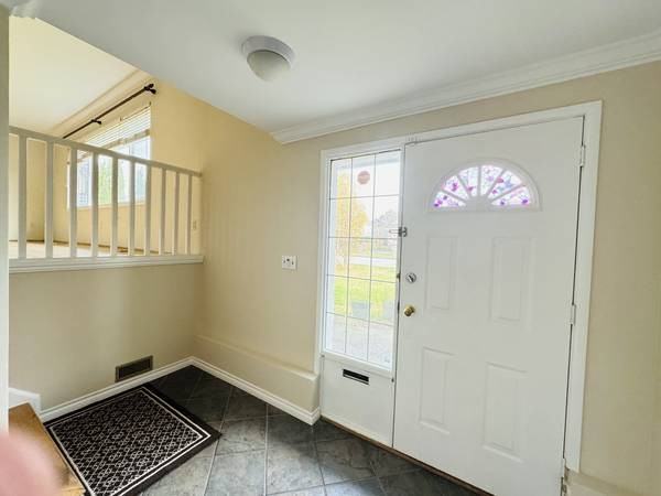 8400 Fairhurst Road - Photo 3 of 16