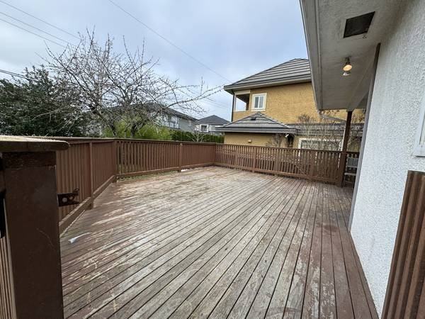 8400 Fairhurst Road - Photo 14