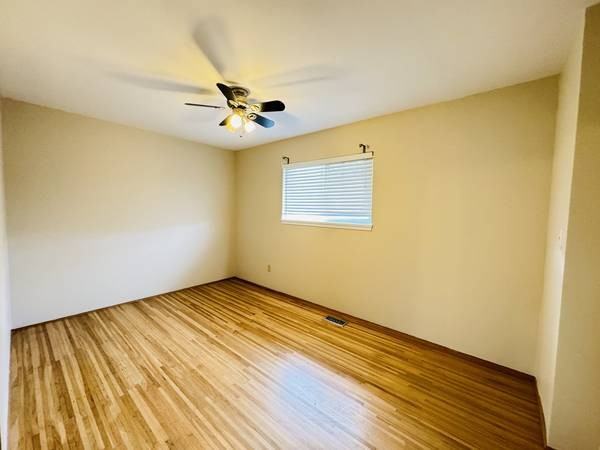 8400 Fairhurst Road - Photo 7 of 16