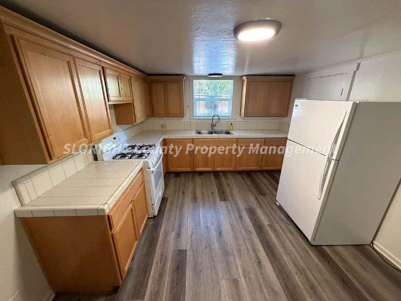 1243 Bond St #1243BONDST - Photo 6 of 18