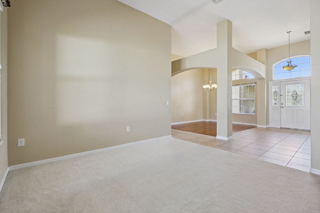 4576 Barbados Loop - Photo 4 of 30