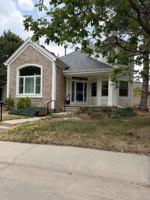 featured image of 1011 S Valentia St #104
