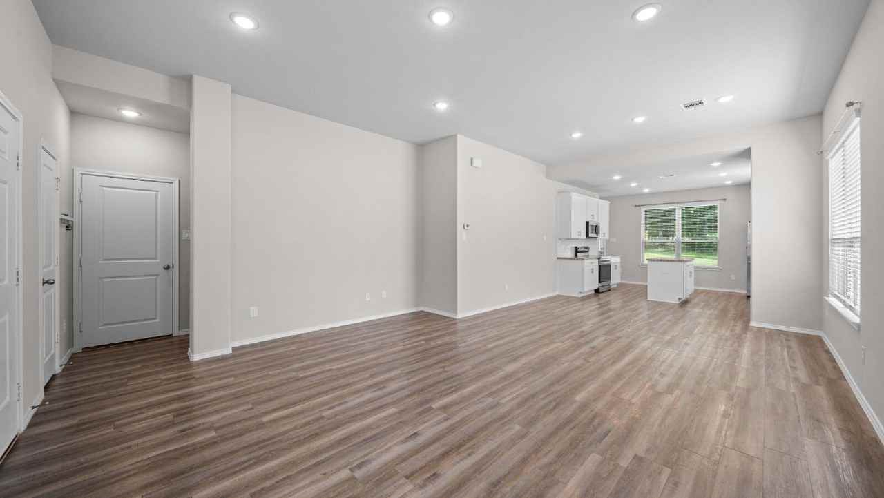 18140 Mail Route Rd - Photo 6 of 26