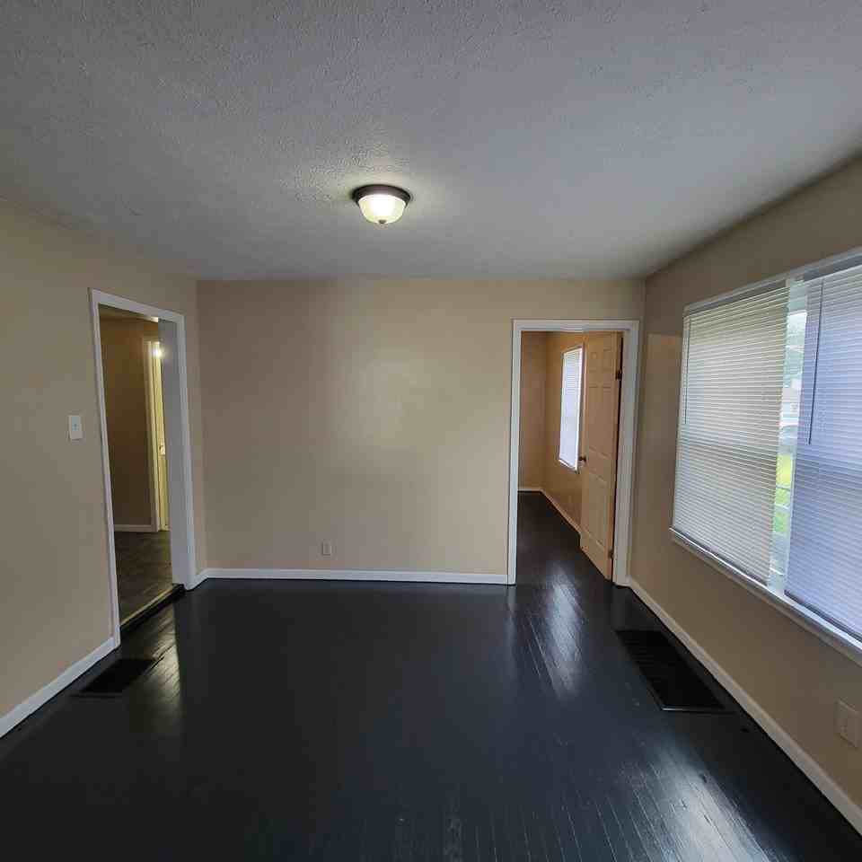 351 S Gray St - Photo 7 of 7