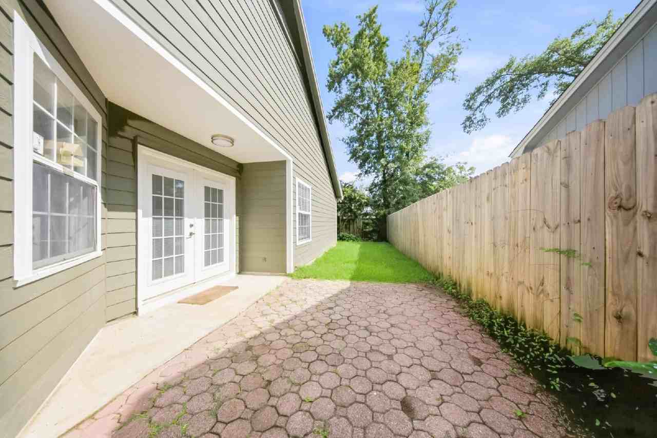 1560 Cinnamon Bear Cir - Photo 3 of 33