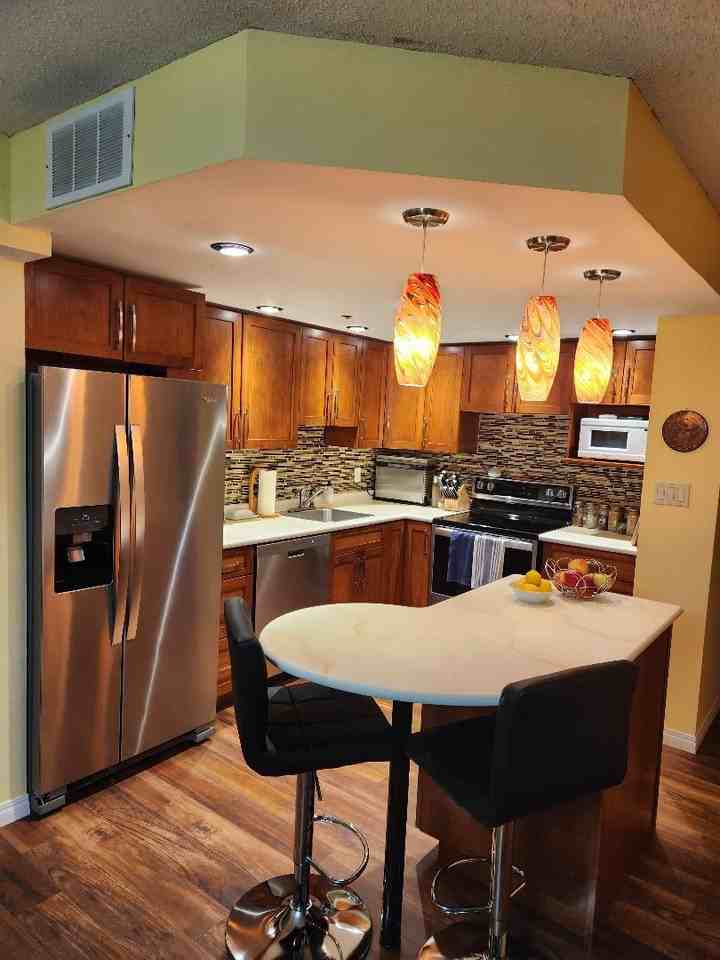 311 6th Ave N - Photo 2 of 23