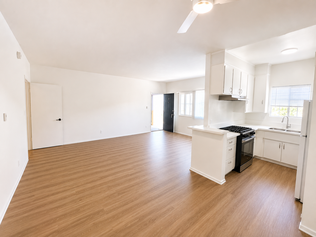 Chandler 14341 - Photo 2 of 13