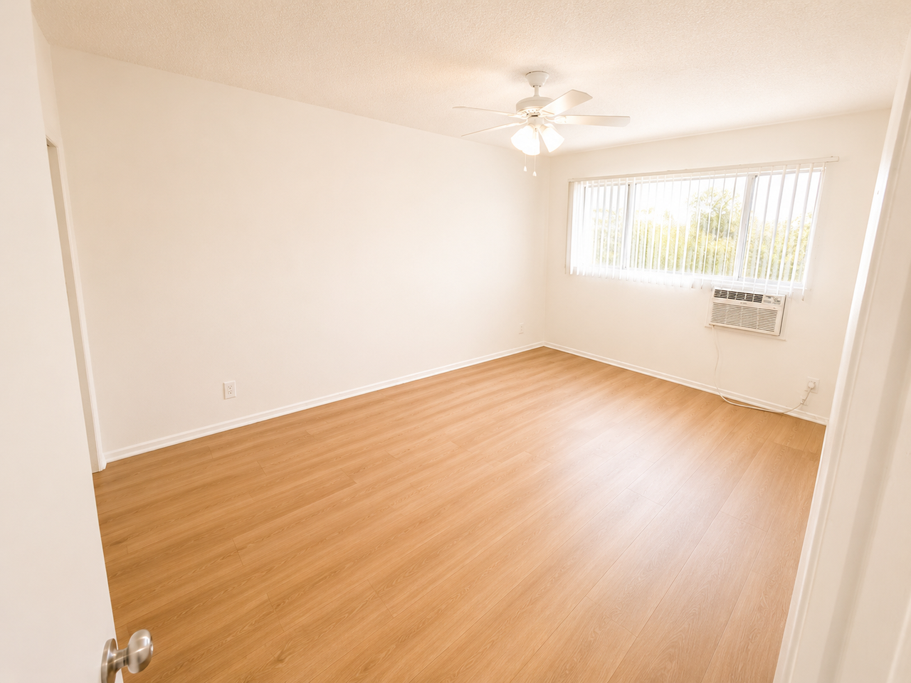 Chandler 14341 - Photo 4 of 13