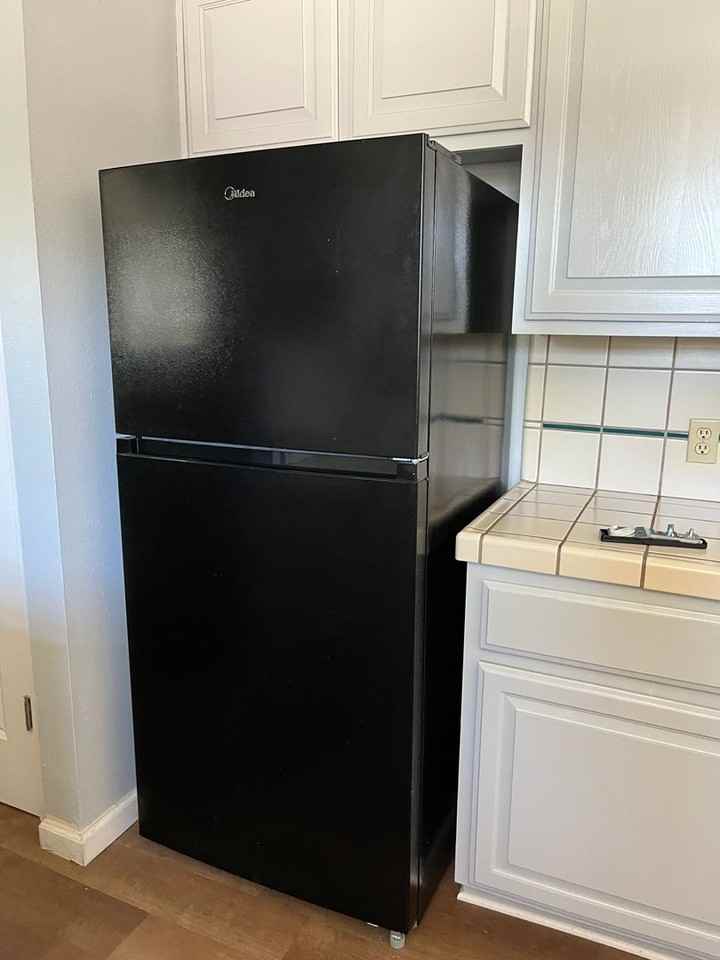 401 N Santa Ana St - Photo 6 of 30