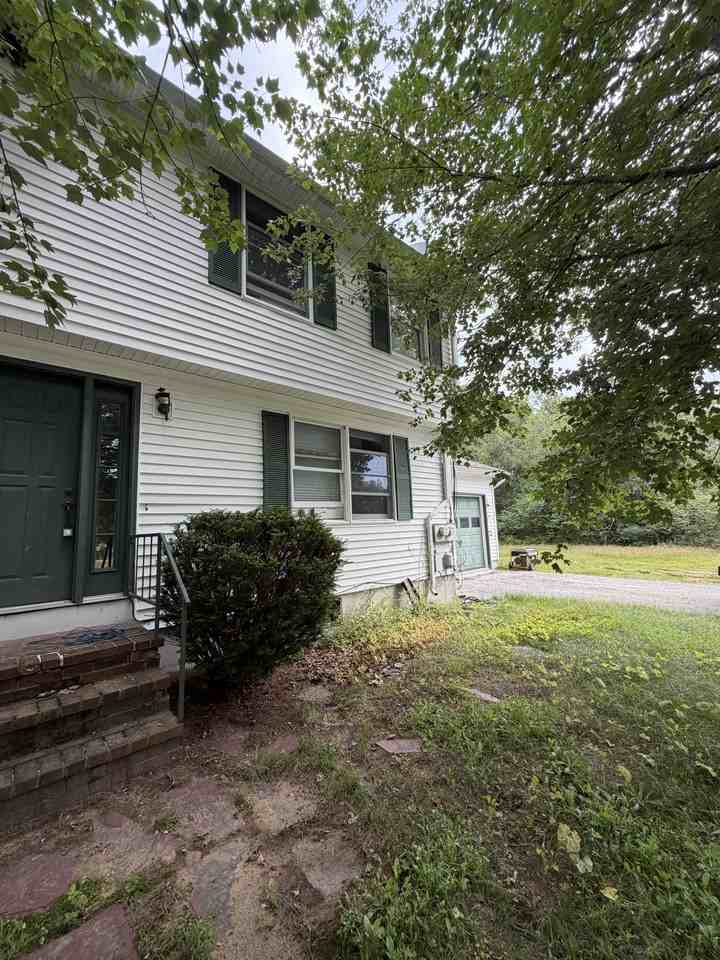 10 Kendra Ln #10B - Photo 2 of 28