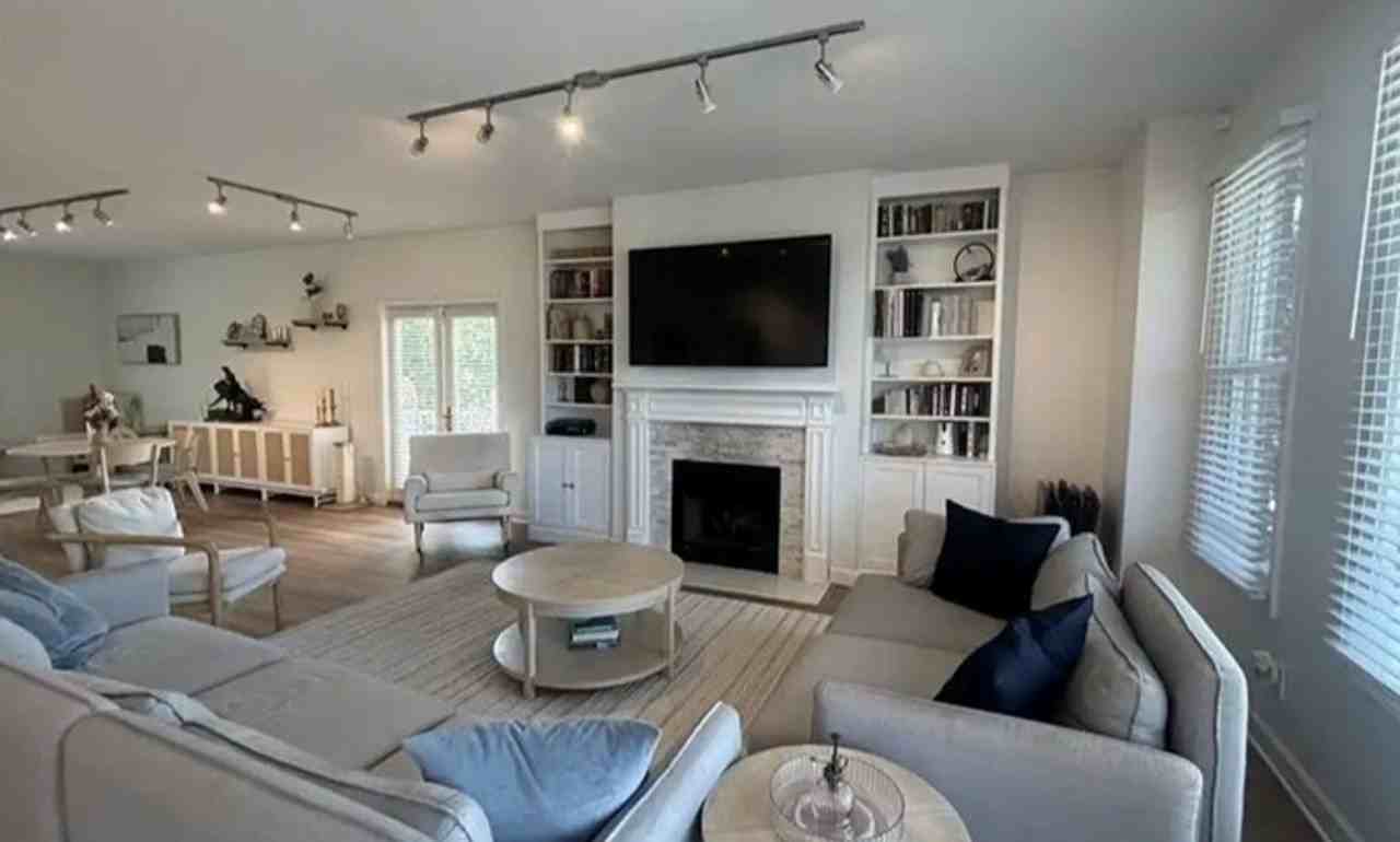 443 54th St - Photo 7 of 22