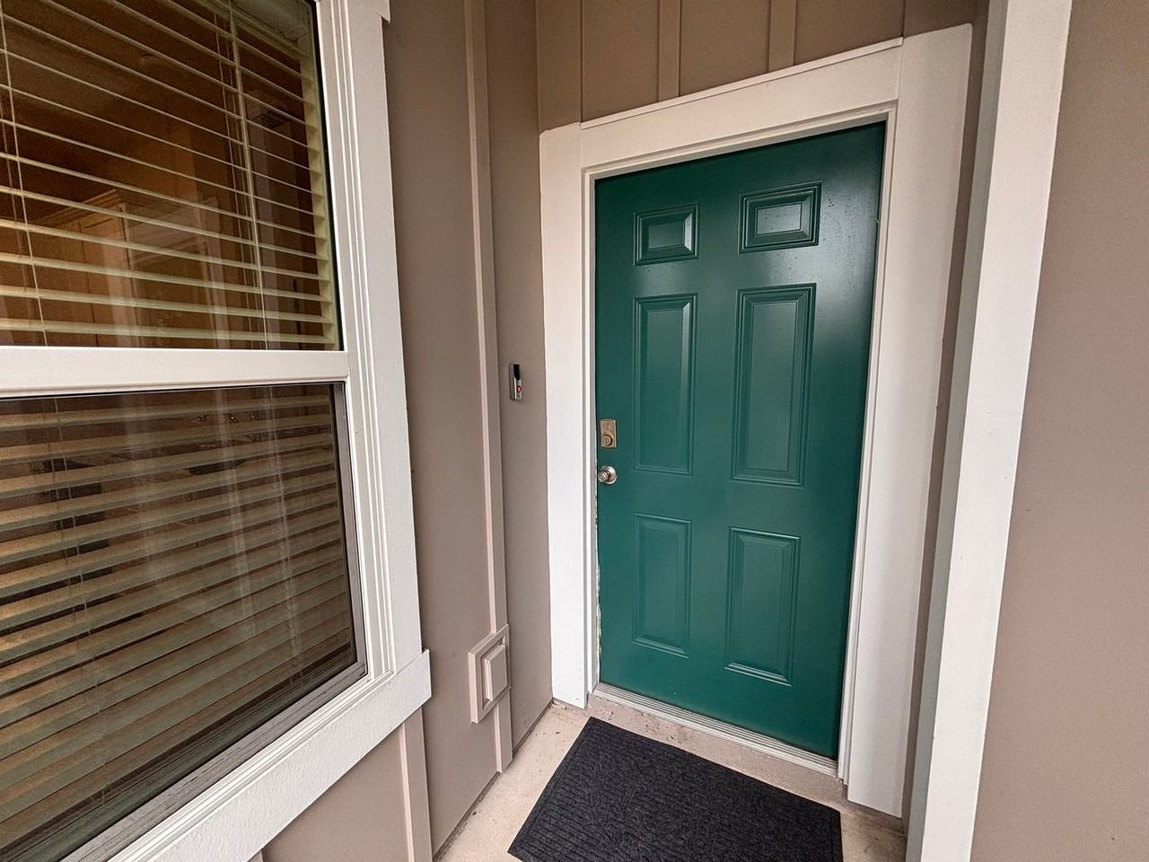 336 Aralia Ln - Photo 2 of 19