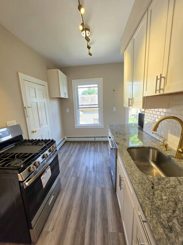 2 Louisburg Pl #2 - Photo 2 of 11