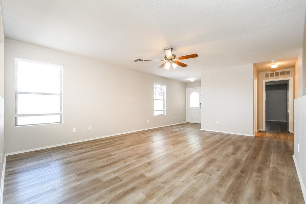 1006 S Clancy Cir - Photo 6 of 16