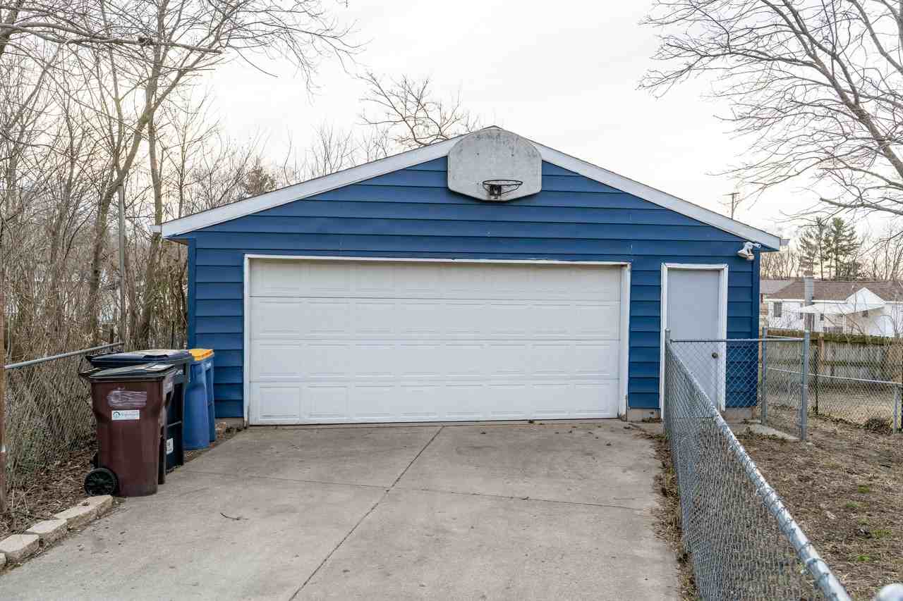 1649 Hanchett Ave Nw #NA - Photo 2 of 24