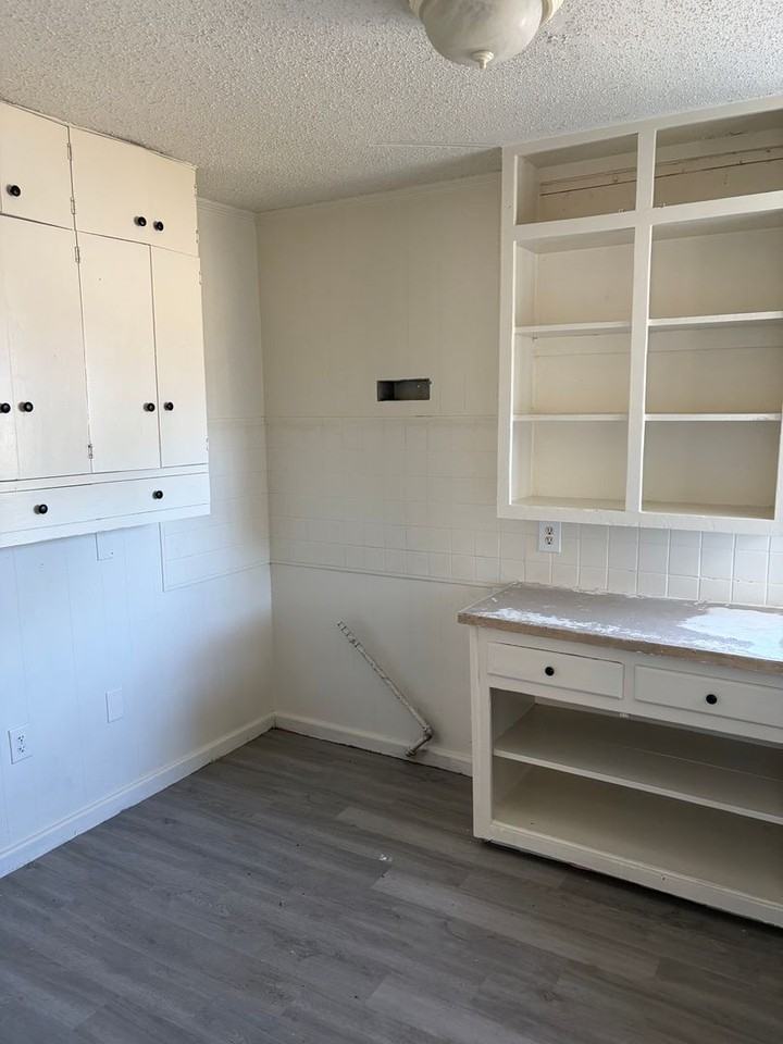 2501 Proctor Ave - Photo 3 of 10
