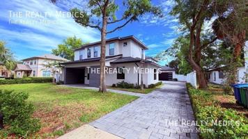 featured image of 1403 Michigan Ave