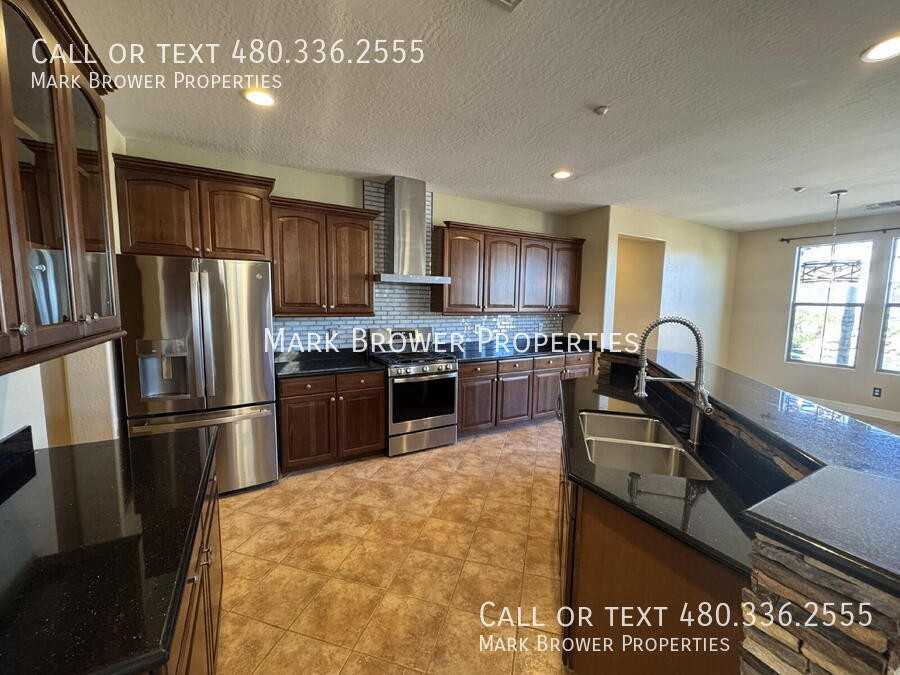 21104 W Sage Hill Rd - Photo 2 of 46