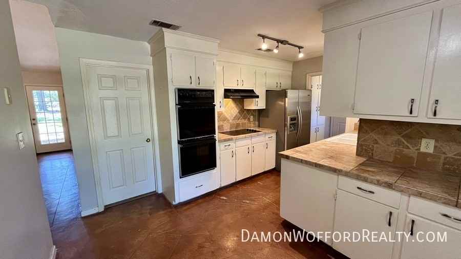 308 Woodrun Dr - Photo 4 of 26