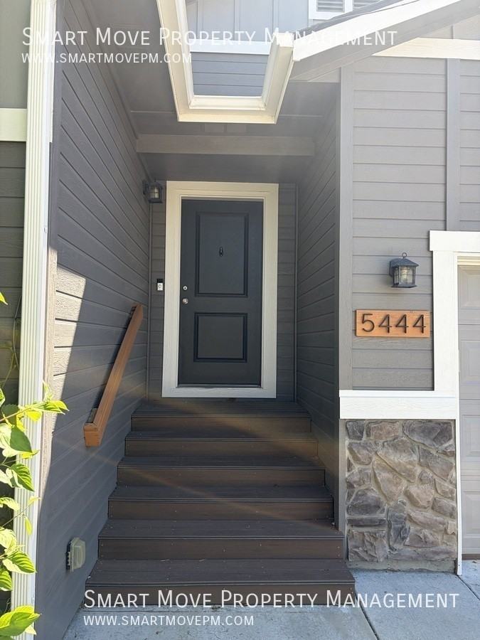 5444 S Pepperridge Way - Photo 4 of 31