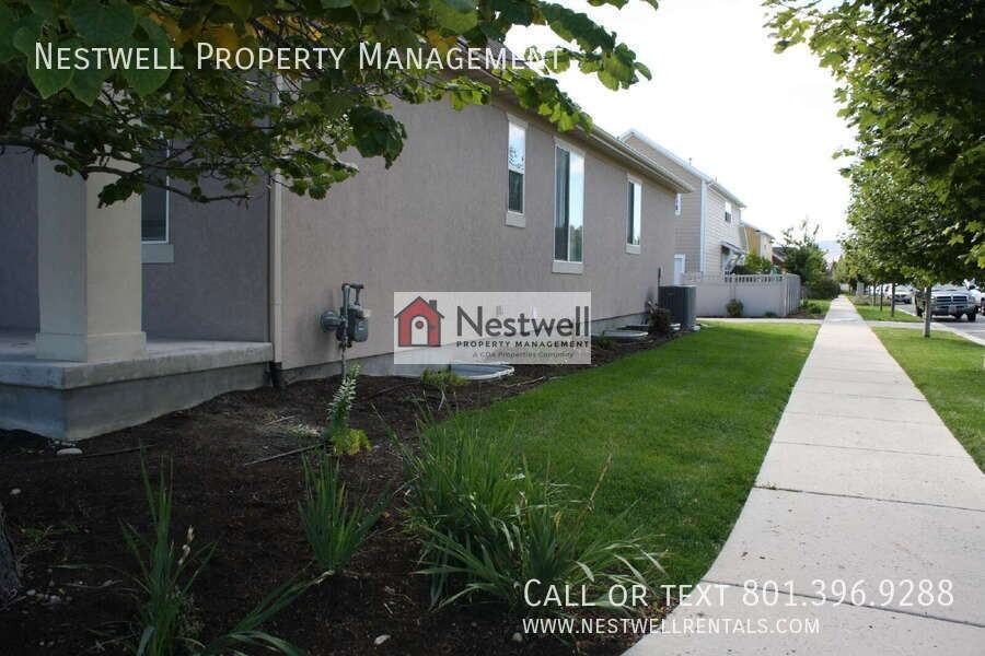 4677 W Firmont Dr - Photo 4 of 36