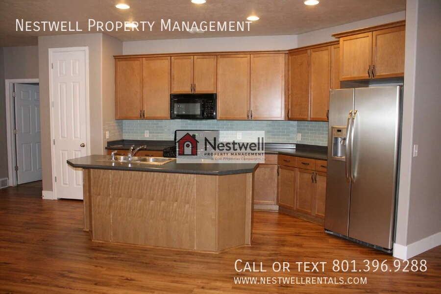 4677 W Firmont Dr - Photo 5 of 36