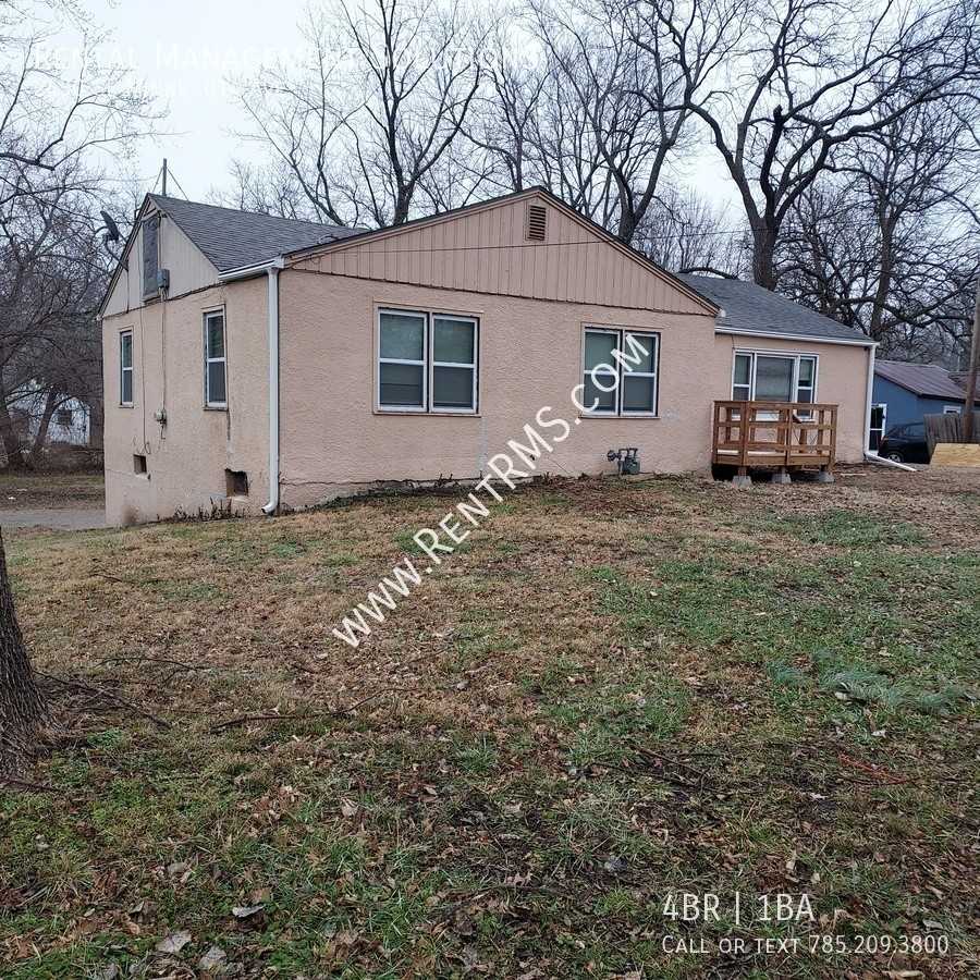 2430 Se Minnesota Ave - Photo 2 of 31