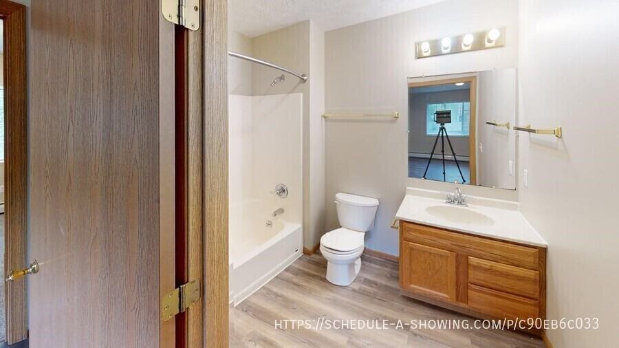 1007 W Ridge St #8 - Photo 5 of 14