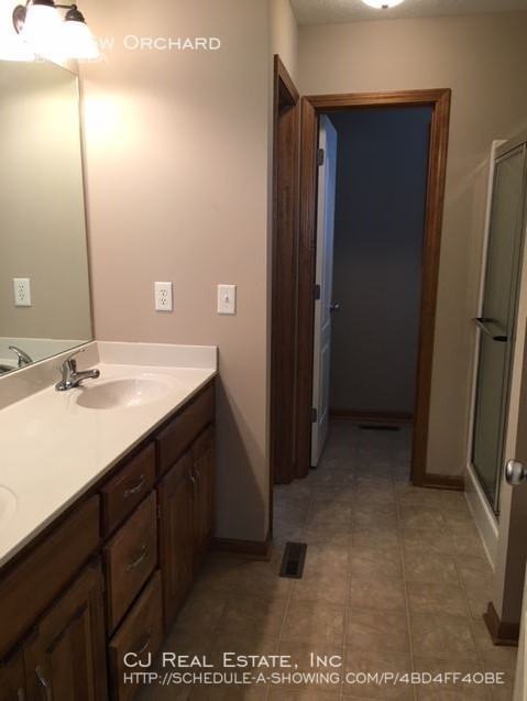 801 Sw Orchard Ct - Photo 5 of 9