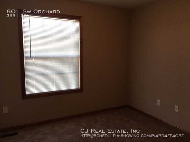 801 Sw Orchard Ct - Photo 7 of 9