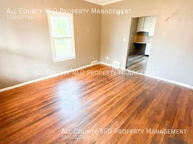 13305 Durkee Ave - Photo 3 of 14