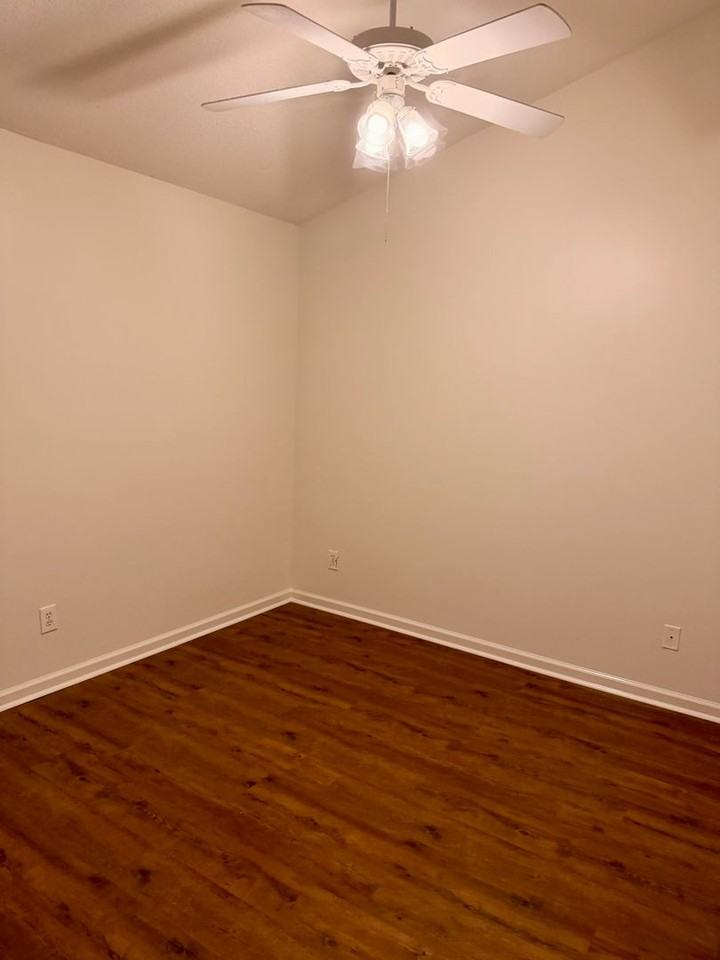 8617 Inverness Dr - Photo 2 of 8