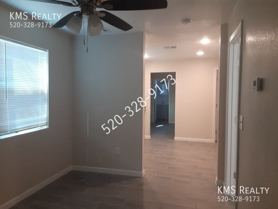2447 N Santa Rita Ave - Photo 3 of 16