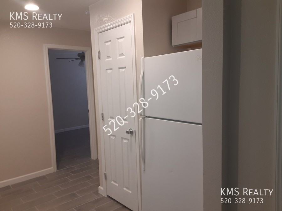 2447 N Santa Rita Ave - Photo 6 of 16