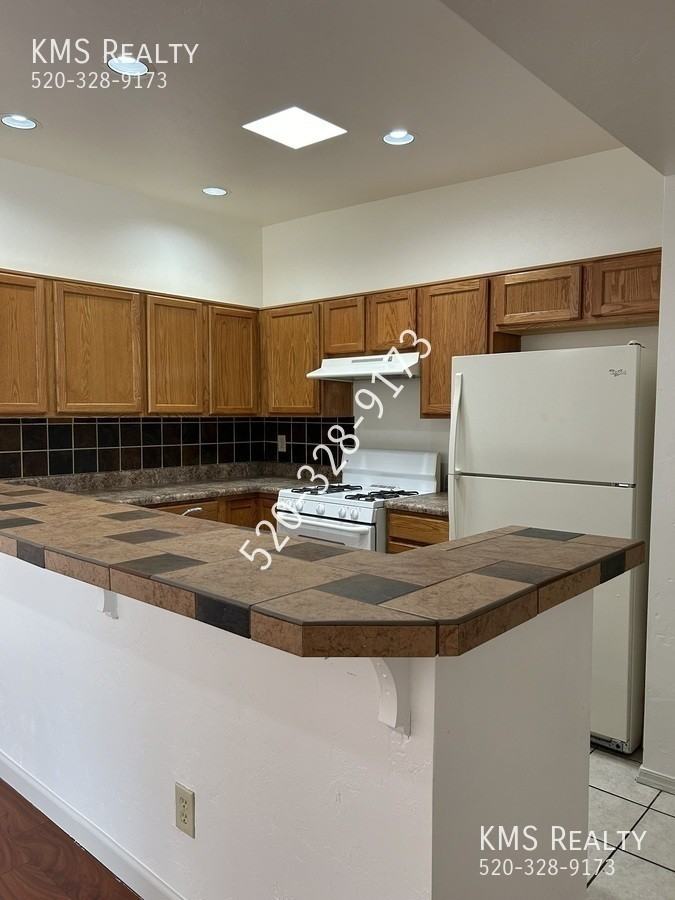 781 N Anita Ave #781 - Photo 3 of 24
