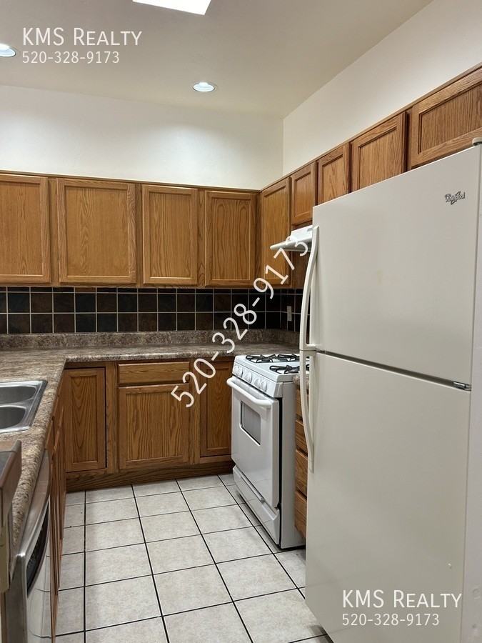 781 N Anita Ave #781 - Photo 5 of 24