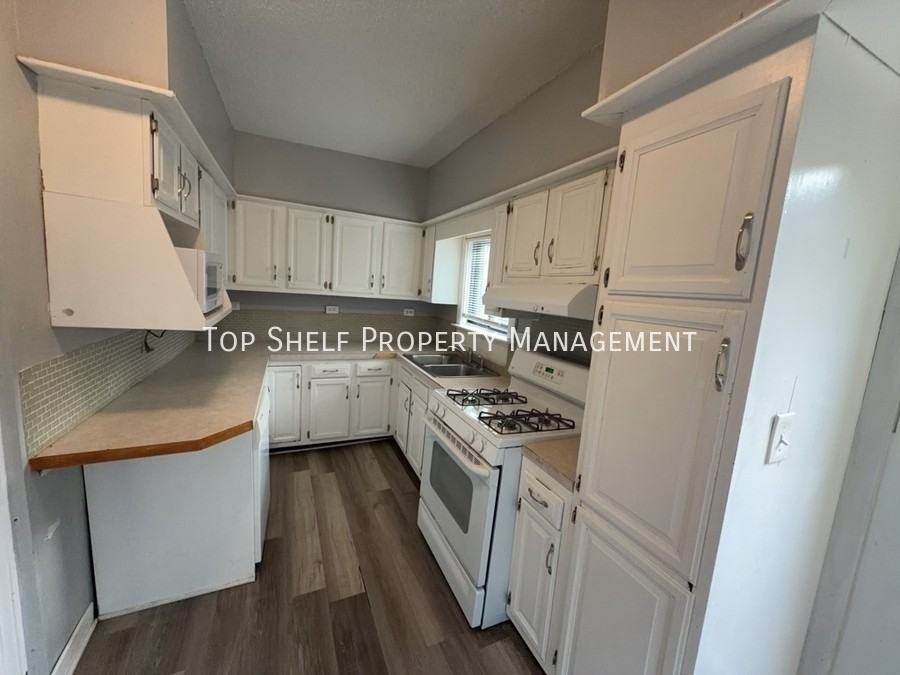 1215 Guthrie Ave - Photo 3 of 15