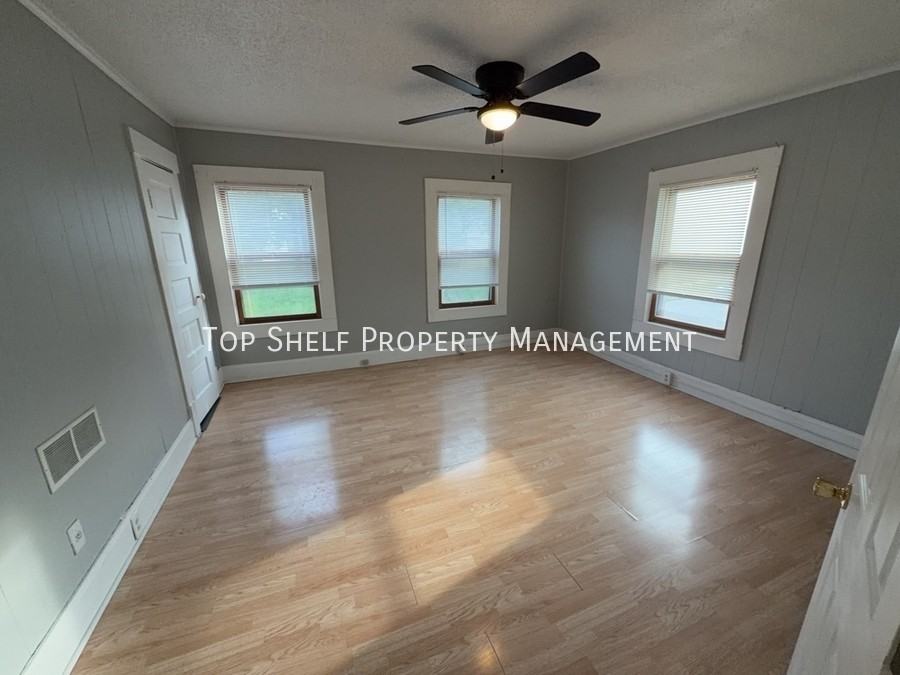 1215 Guthrie Ave - Photo 5 of 15