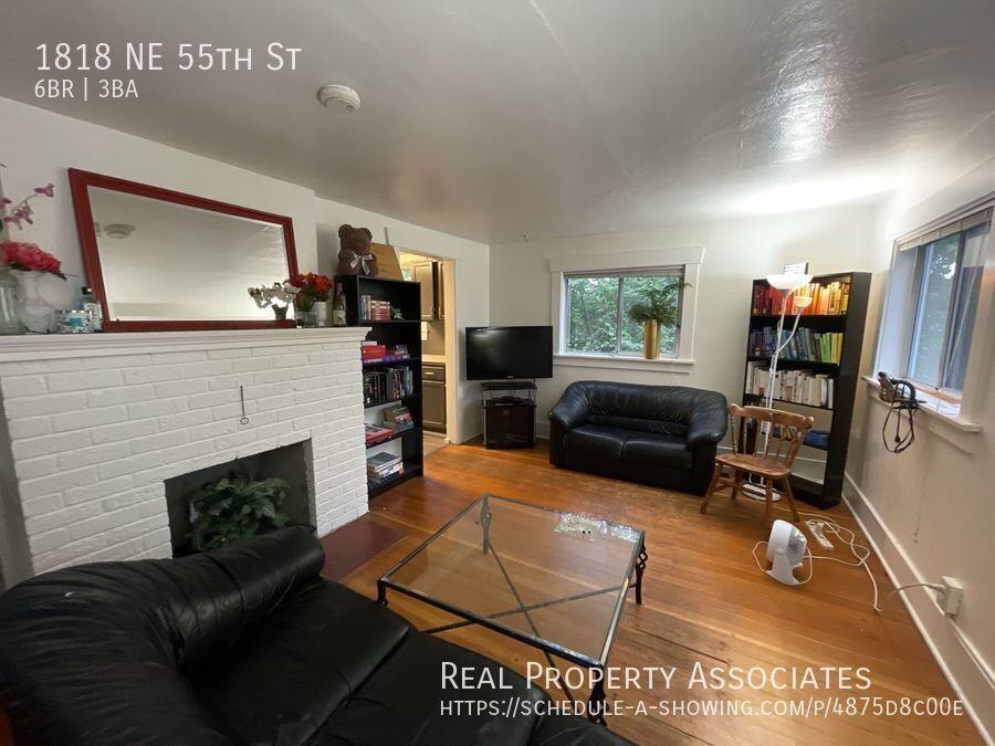 1818 Ne 55th St - Photo 2 of 17