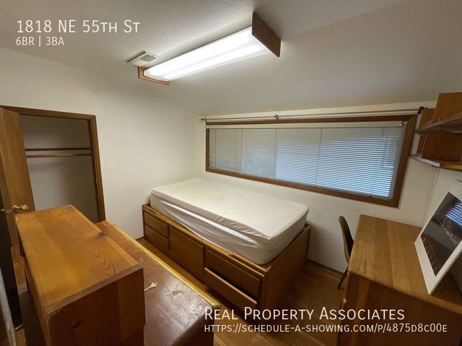 1818 Ne 55th St - Photo 7 of 17