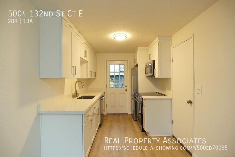 5004 132nd Street Ct E - Photo 4 of 16