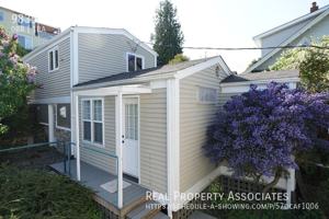 featured image of 9835 Arrowsmith Ave S #B