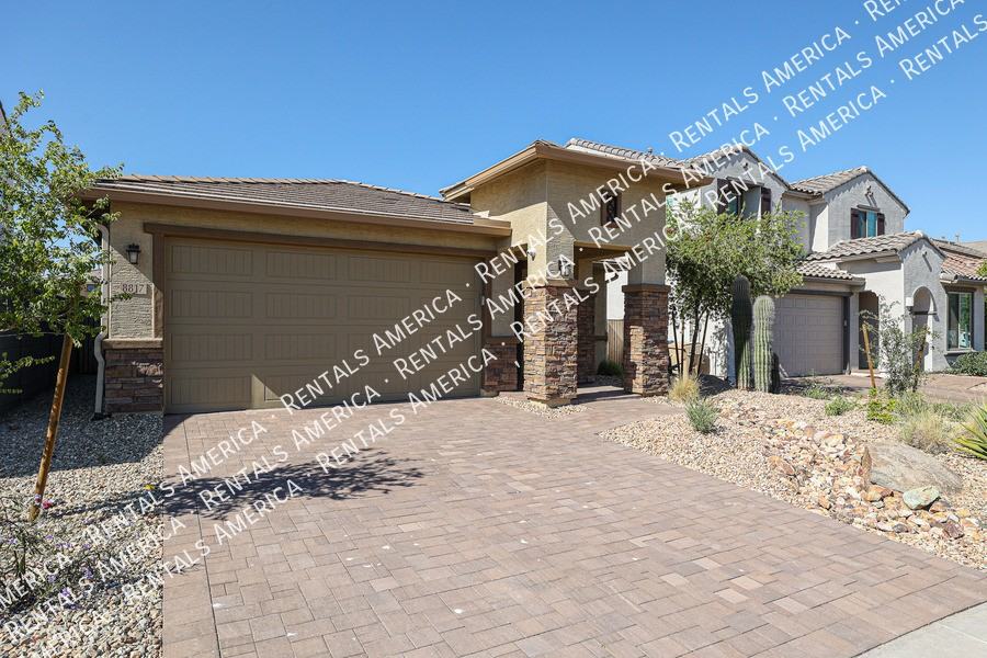 8817 W Luke Ave - Photo 3 of 47