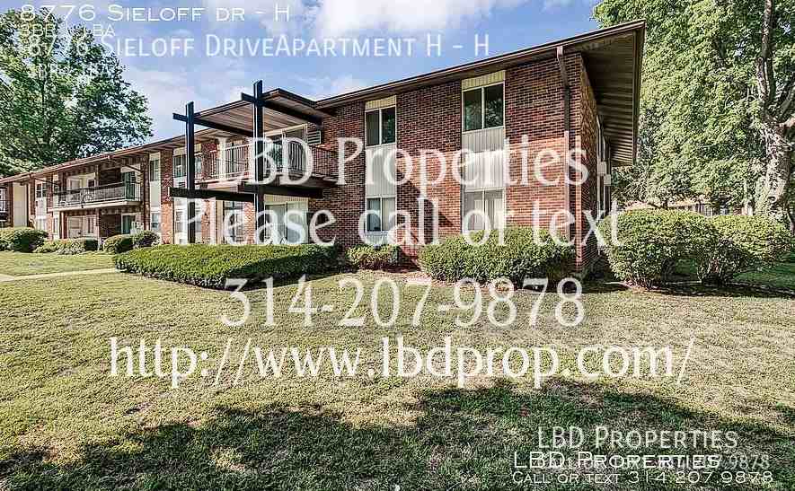SIELOFF DRIVEAPARTMENT H & #H - Photo 2 of 15