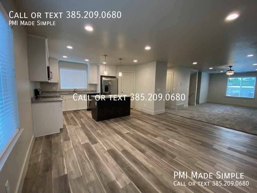 1023 E 1020 S - Photo 2 of 17