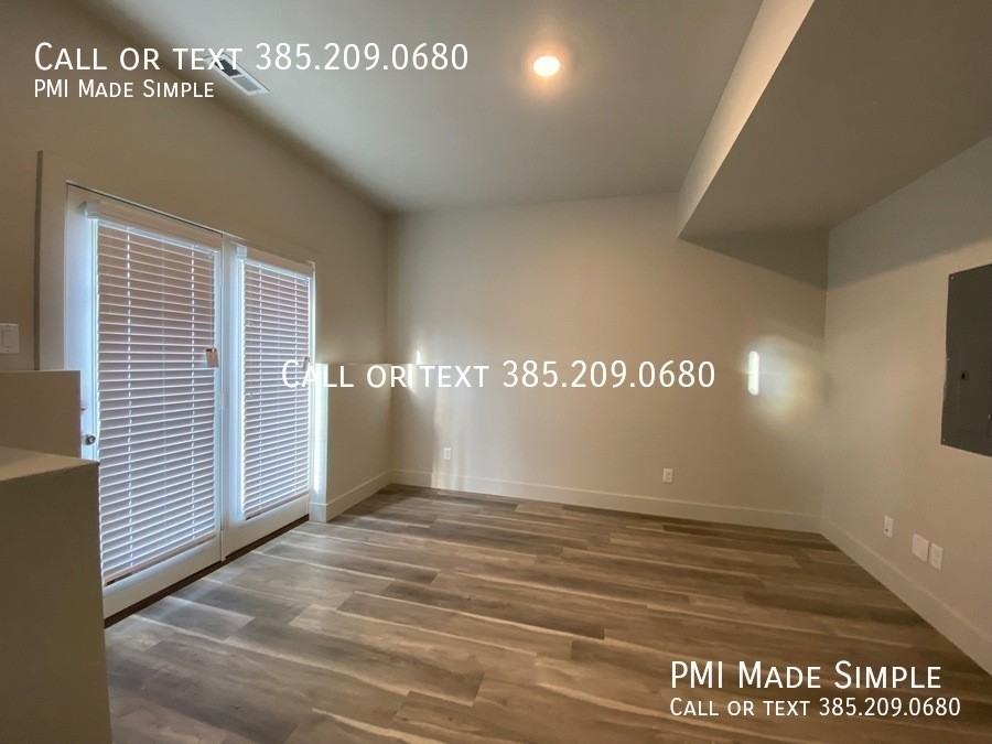 1023 E 1020 S - Photo 4 of 17