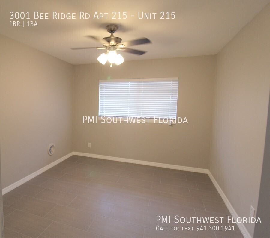 3001 Bee Ridge Rd Apt 215 #215 - Photo 6 of 17