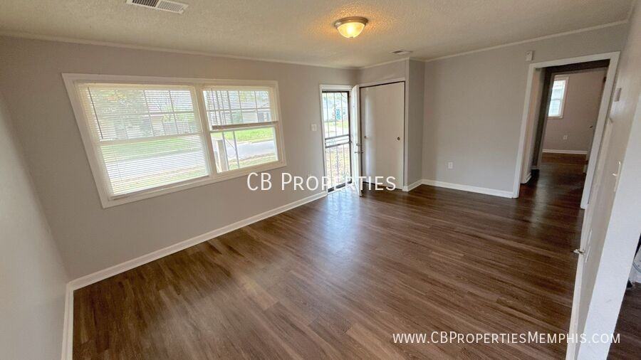 4734 Saratoga Rd - Photo 5 of 12