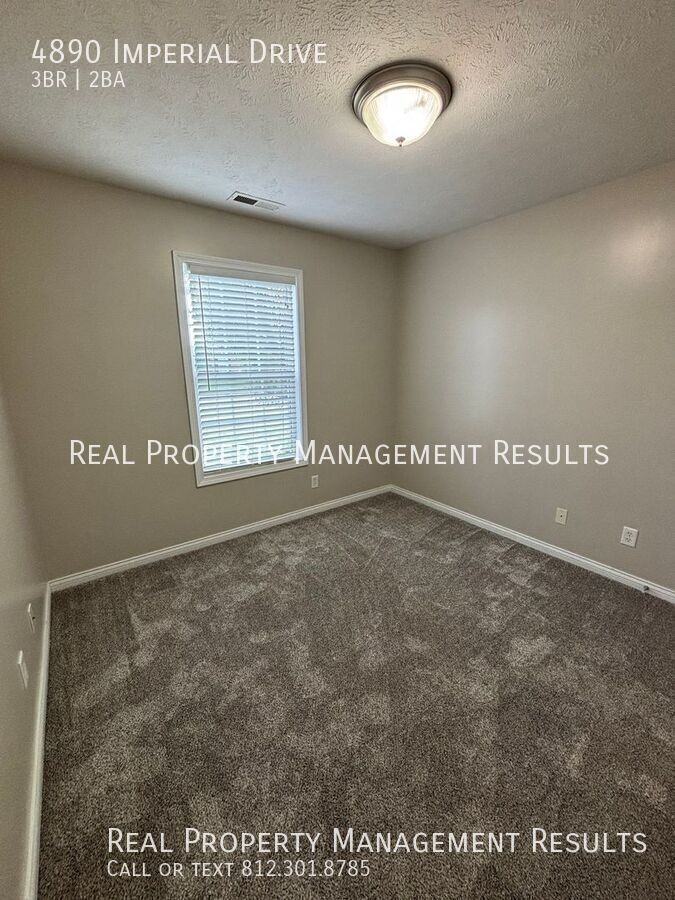 4890 Imperial Dr - Photo 6 of 17